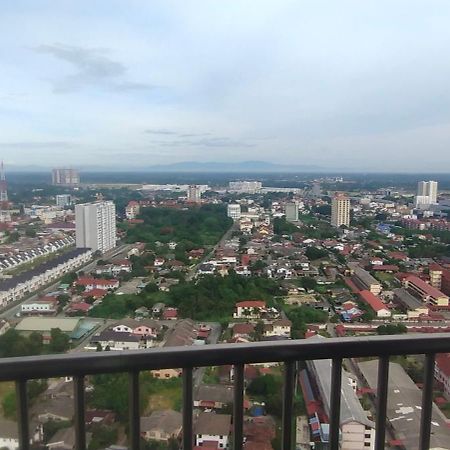 Cmk Apartmen Mutiara Tower 3 Bedroom Kota Bharu#Netflix Exteriör bild