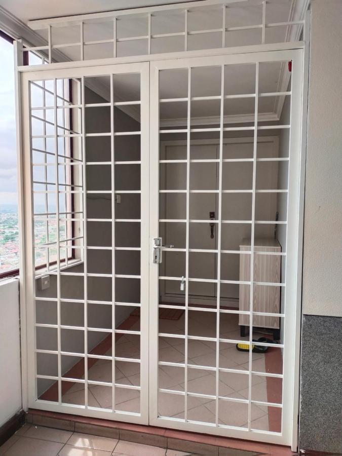 Cmk Apartmen Mutiara Tower 3 Bedroom Kota Bharu#Netflix Exteriör bild