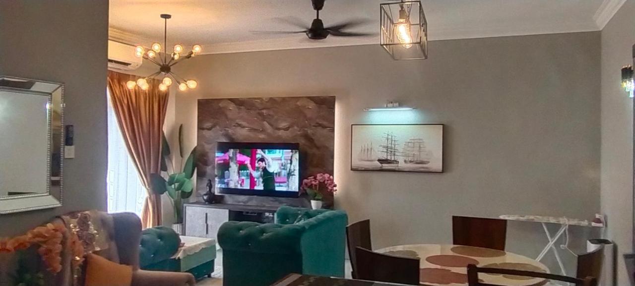 Cmk Apartmen Mutiara Tower 3 Bedroom Kota Bharu#Netflix Exteriör bild